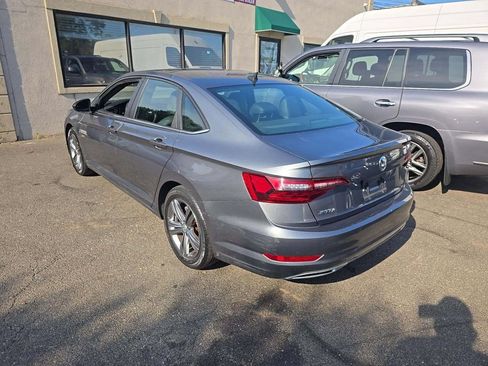 Used 2020 Volkswagen Jetta R-Line w/ R-Line Cold Weather Package FWD image 2