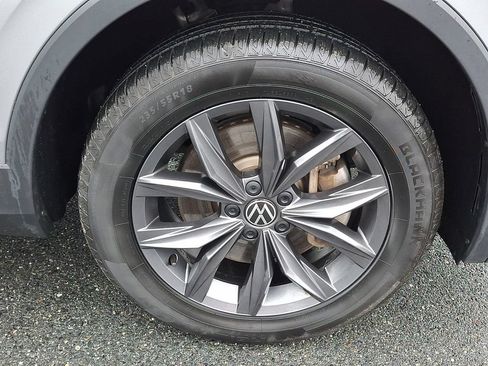 Used 2022 Volkswagen Tiguan SE AWD/4WD image 8