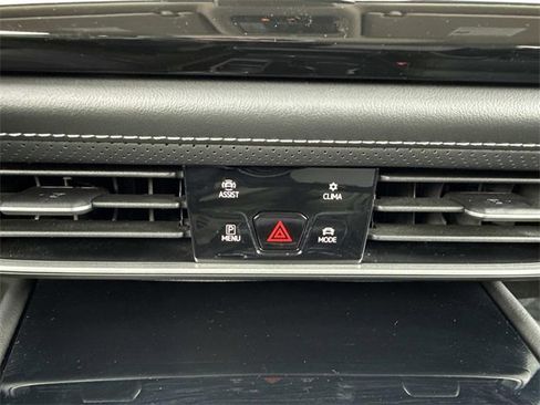 Certified 2025 Volkswagen Atlas SEL image 23