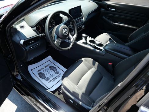 Used 2019 Nissan Altima 2.5 S FWD image 9