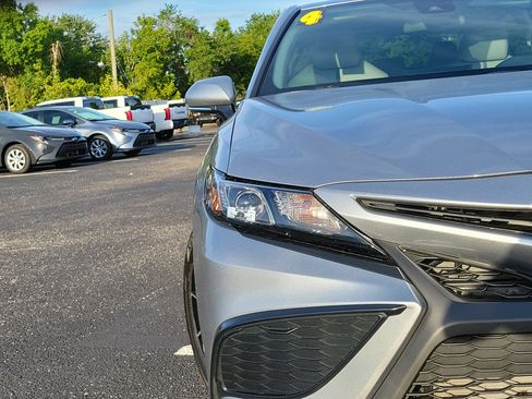 Used 2024 Toyota Camry SE image 7