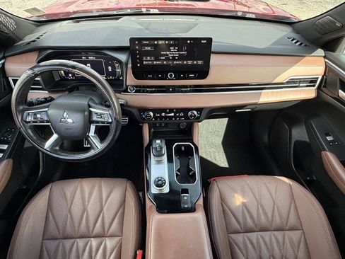 Used 2025 Mitsubishi Outlander SEL FWD image 12