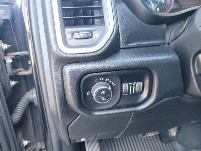 Used 2019 RAM 2500 Laramie AWD/4WD image 12