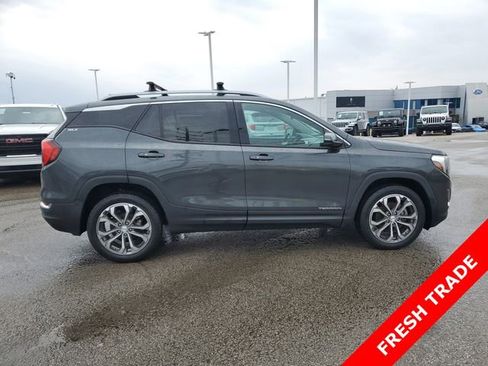 Used 2019 GMC Terrain SLT w/ Preferred Package image 3
