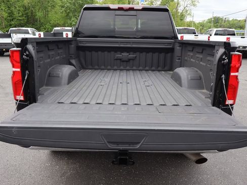 Used 2024 Chevrolet Silverado 2500 LTZ w/ LTZ Convenience Package AWD/4WD image 31