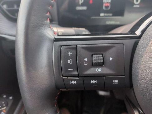 Used 2025 Nissan Kicks SR w/ SR Premium Package FWD image 28