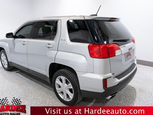 Used 2017 GMC Terrain SLE FWD image 3