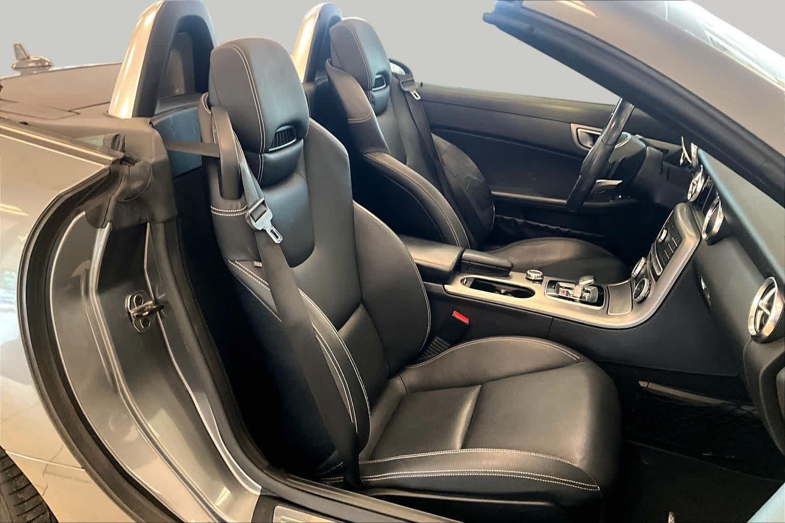 Used 2017 Mercedes-Benz SLC 300 image 8