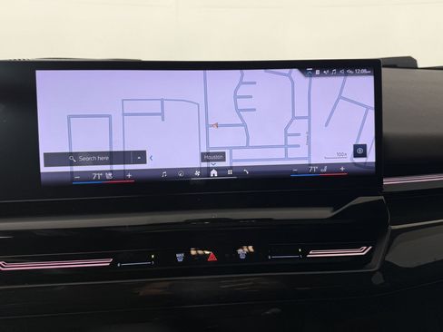 Used 2024 BMW 530i w/ Convenience Package image 24