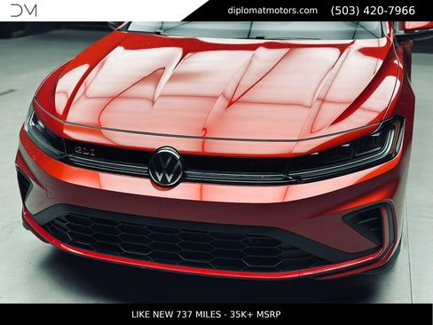Used 2025 Volkswagen Jetta GLI Autobahn FWD image 14