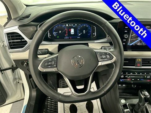 Certified 2025 Volkswagen Taos SEL w/ Black Wheel Plus Package image 6
