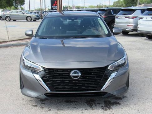 Used 2024 Nissan Sentra SV FWD image 7