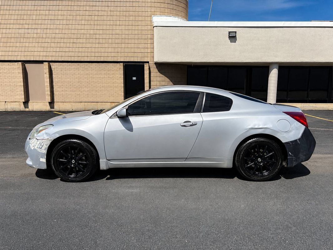 Used 2011 Nissan Altima 2.5 S FWD image 3