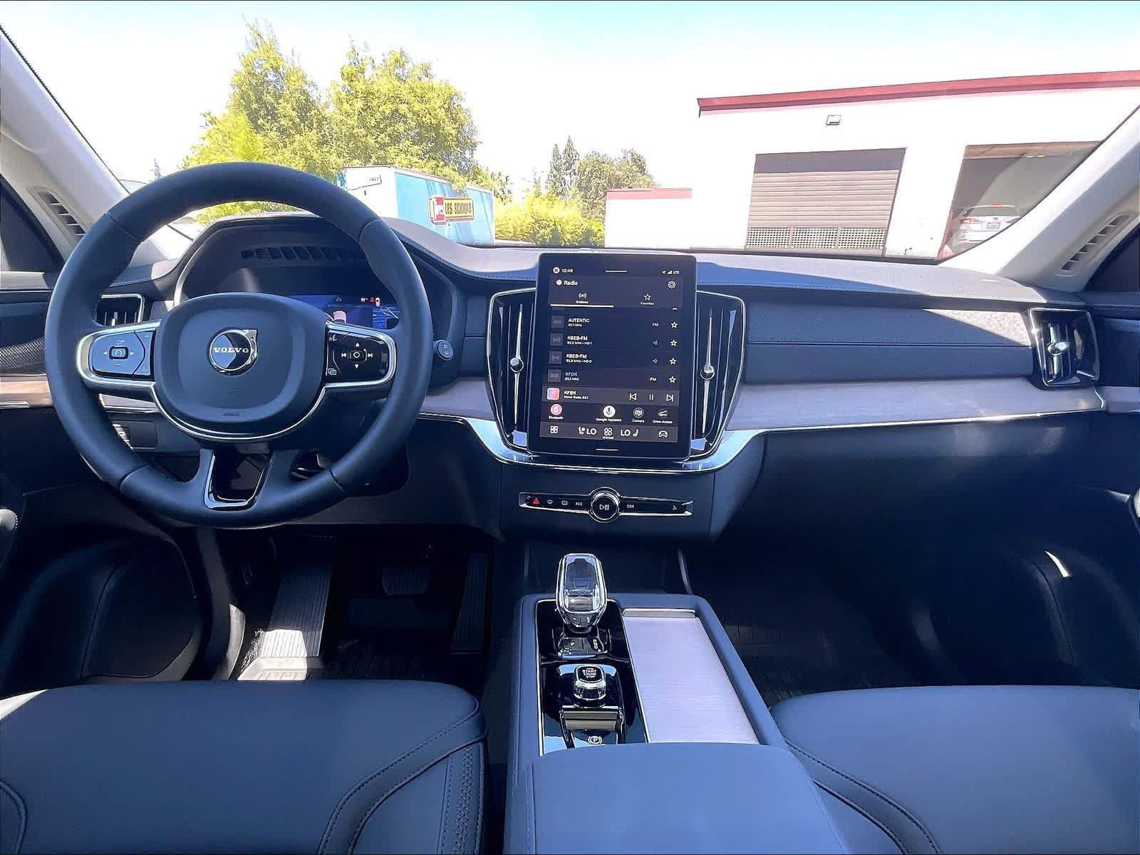 New 2027 Volvo XC90 B6 Plus AWD/4WD image 7