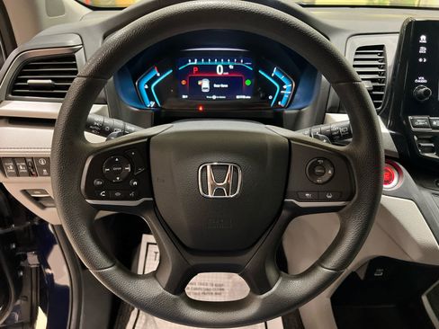 Used 2024 Honda Odyssey EX image 17
