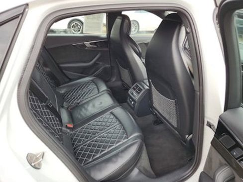 Used 2020 Audi S4 Prestige w/ Prestige Package image 21