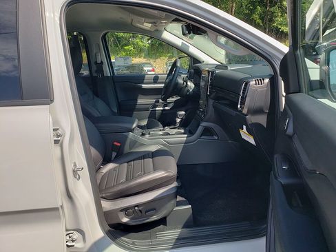 New 2026 Ford Ranger Lariat w/ Black Appearance Package AWD/4WD image 17
