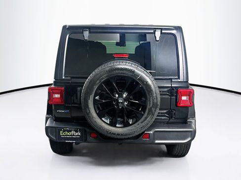 Used 2024 Jeep Wrangler Unlimited Sahara AWD/4WD image 7