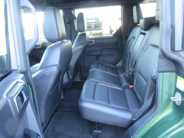 Certified 2025 Ford Bronco Outer Banks w/ Black Appearance Package AWD/4WD image 16