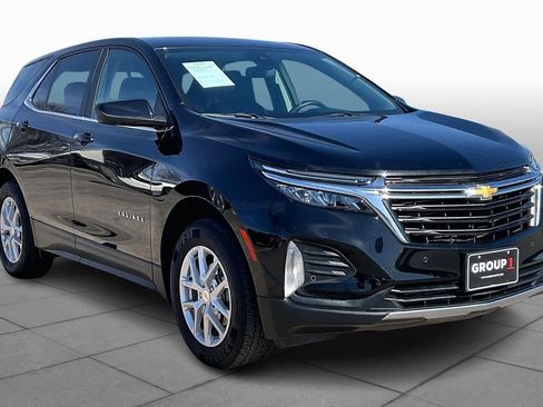 Used 2024 Chevrolet Equinox LT image 2