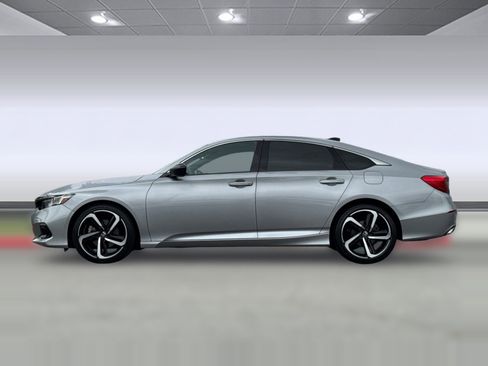 Used 2021 Honda Accord Sport image 2
