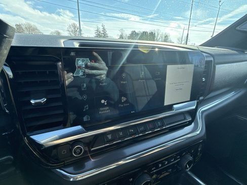 Certified 2024 Chevrolet Silverado 3500 High Country w/ Technology Package image 12