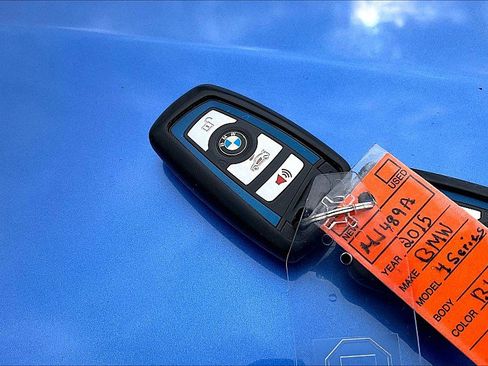 Used 2016 BMW 435i xDrive Convertible image 10