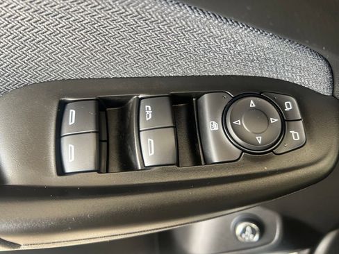Used 2024 Chevrolet TrailBlazer LT w/ Convenience Package AWD/4WD image 46