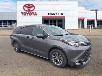 Certified 2023 Toyota Sienna XLE FWD video 1