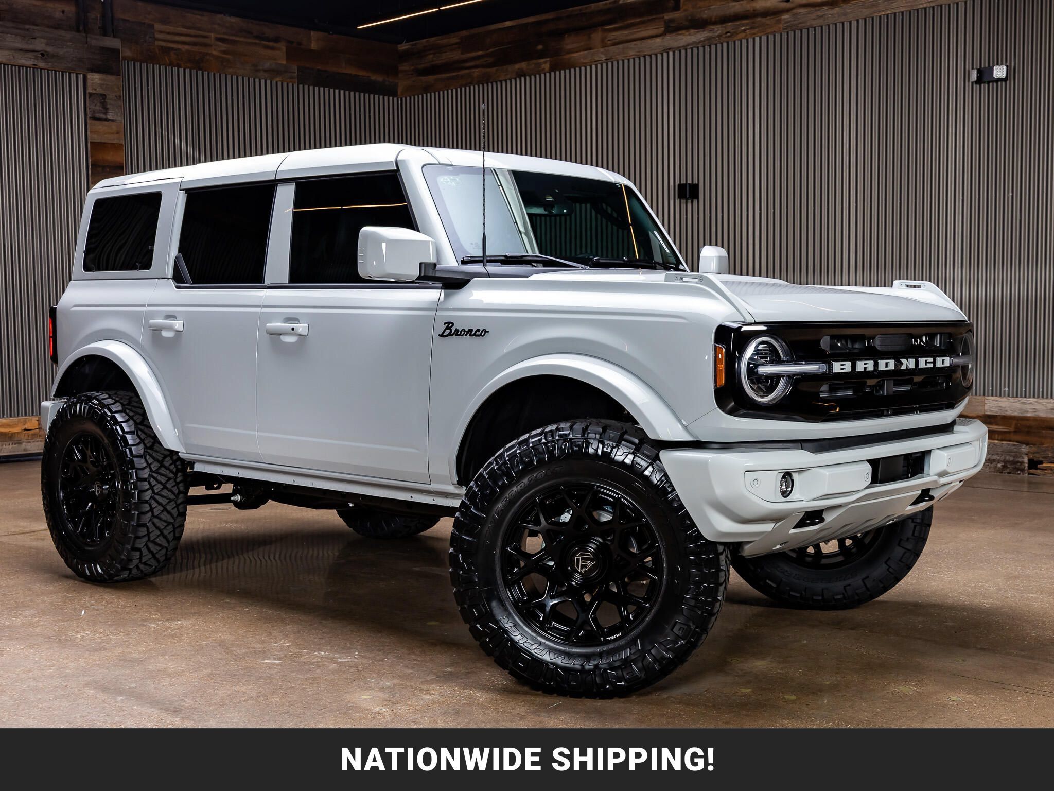 Used 2026 Ford Bronco Outer Banks AWD/4WD image 1
