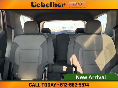 Used 2023 Chevrolet Traverse LT image 24
