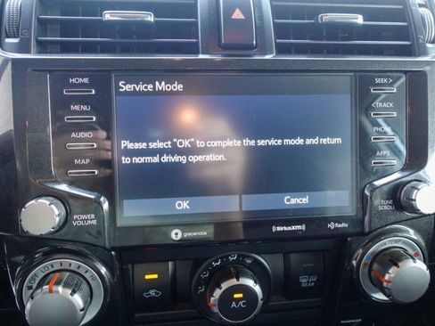 Certified 2022 Toyota 4Runner TRD Off-Road image 20