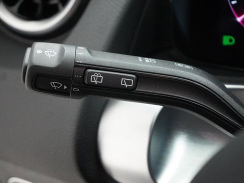 Used 2026 Mercedes-Benz GLB 250 image 24