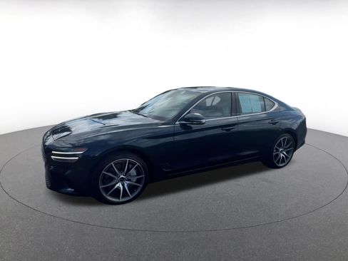 Used 2025 Genesis G70 2.5T image 8