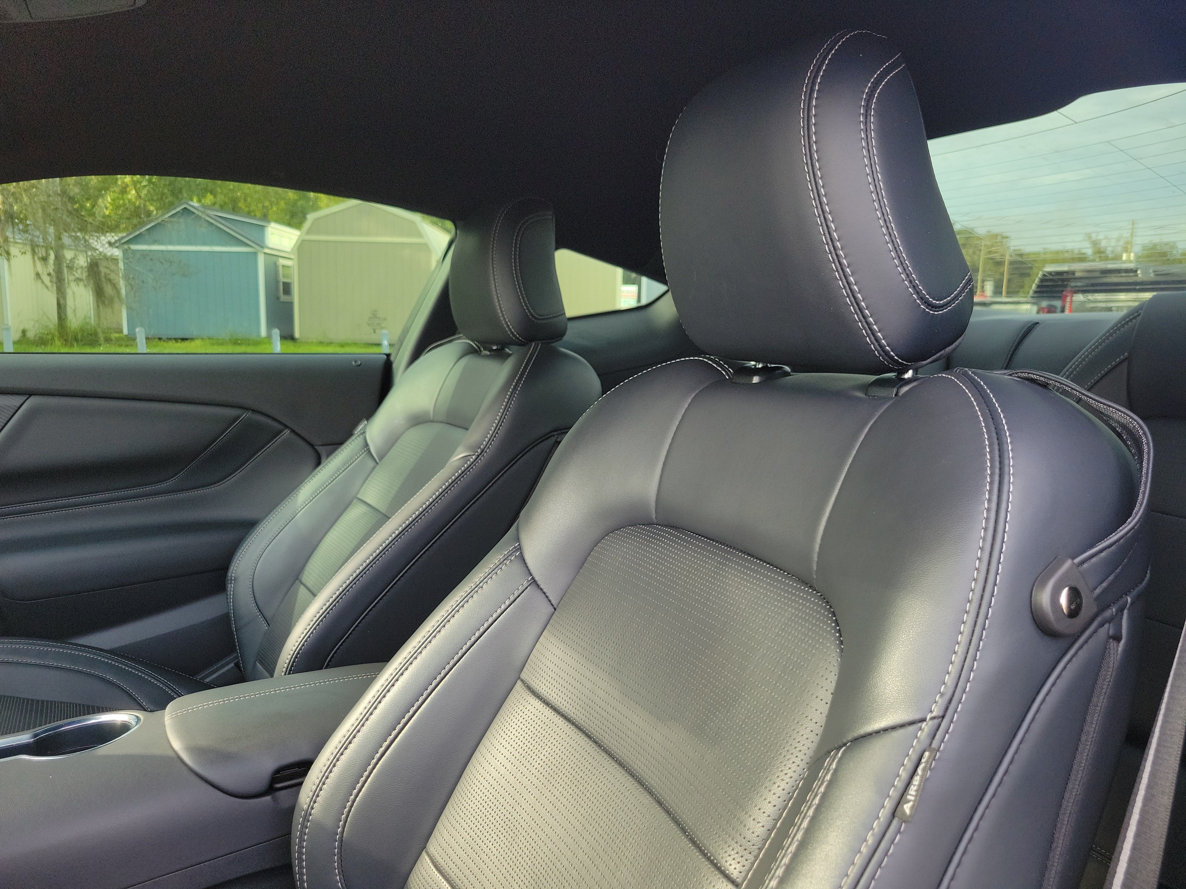 Used 2025 Ford Mustang Premium RWD image 9