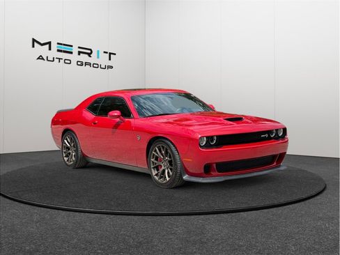 Used 2016 Dodge Challenger SRT Hellcat RWD image 1