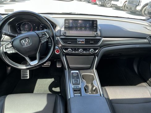 Used 2022 Honda Accord Sport image 11