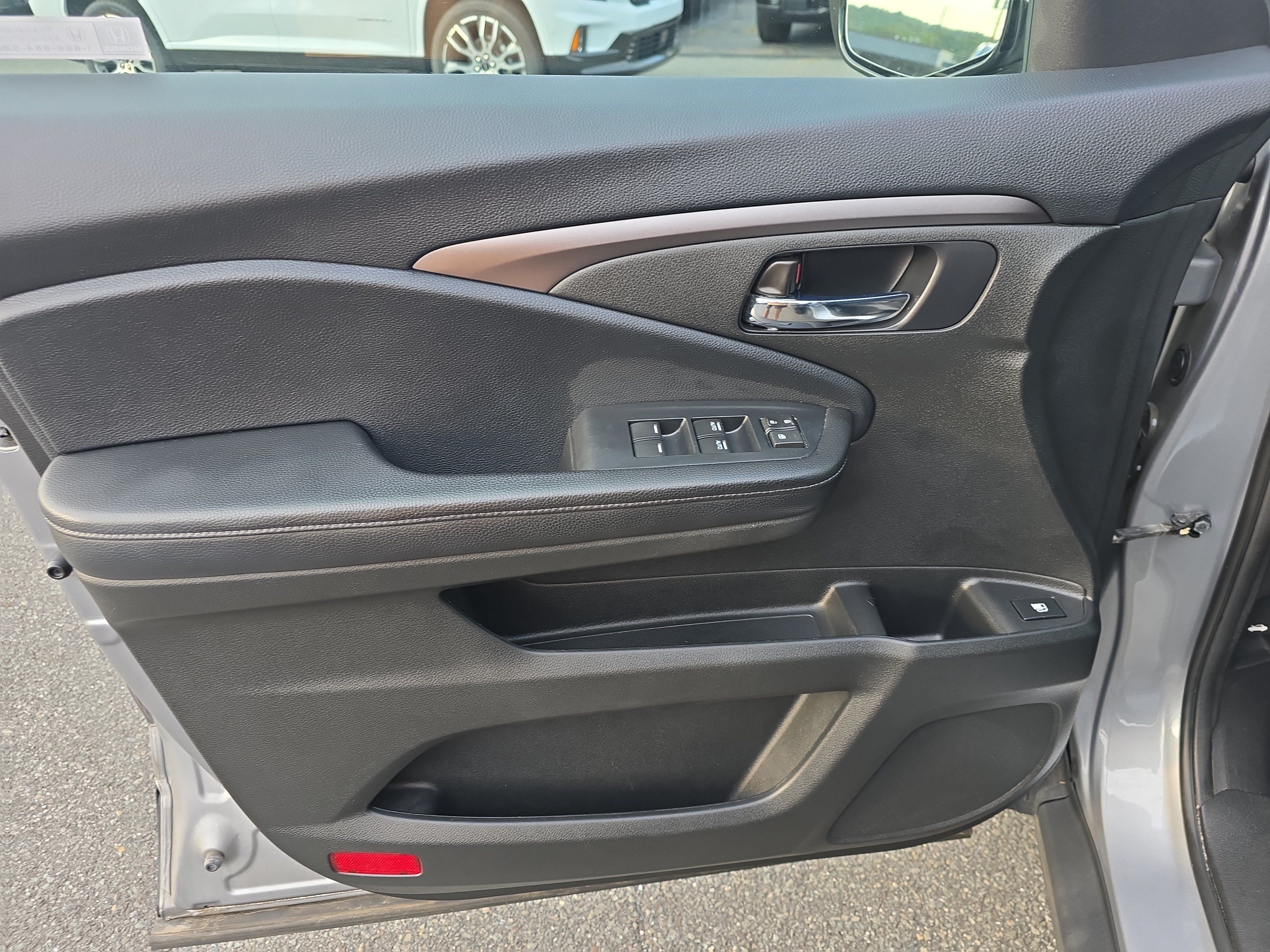 Used 2019 Honda Ridgeline Sport image 21