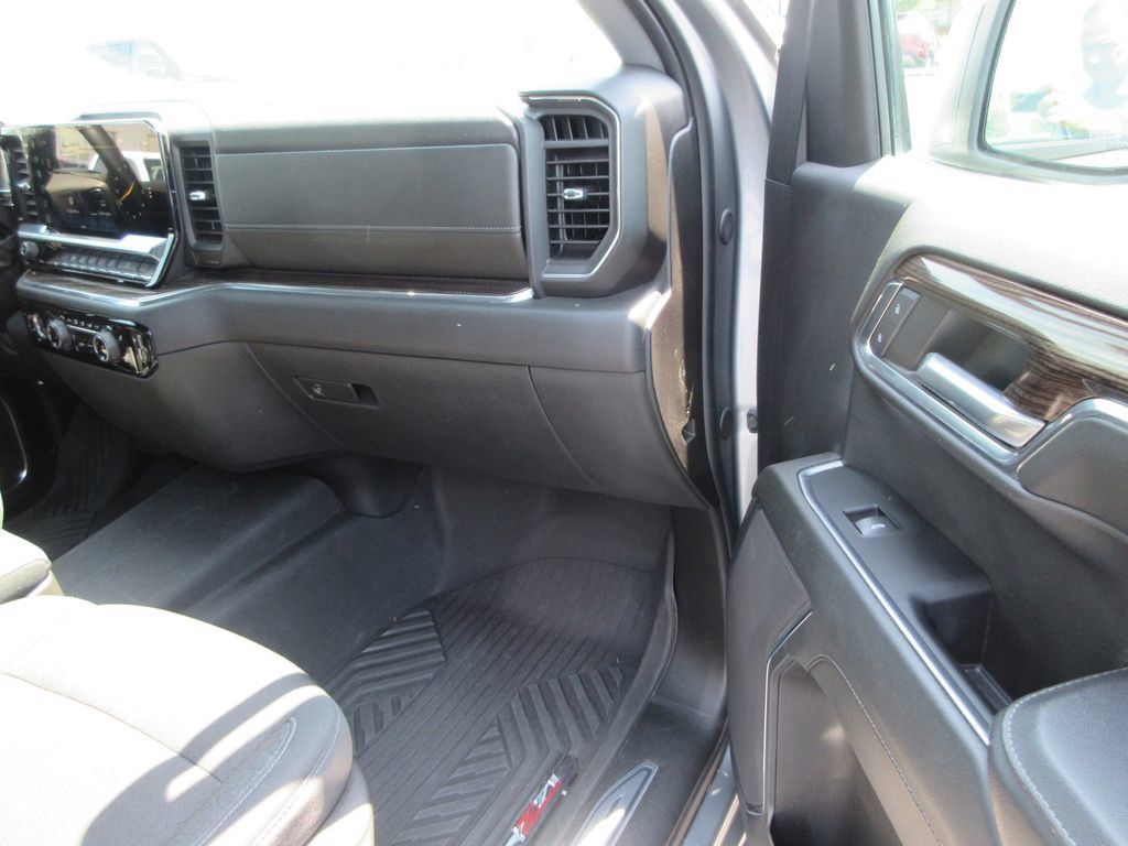 Certified 2024 Chevrolet Silverado 1500 LT AWD/4WD image 21