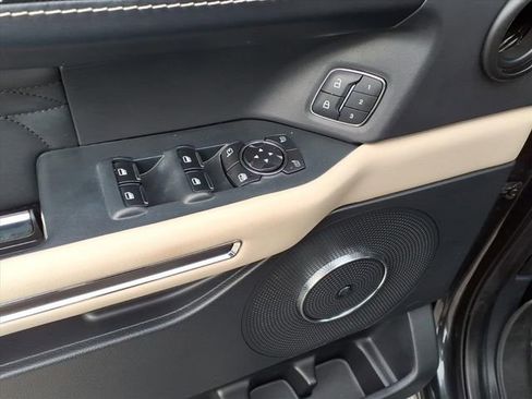 Used 2022 Ford Expedition Max Platinum image 11