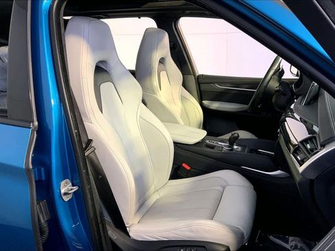 Used 2018 BMW X5 M image 18