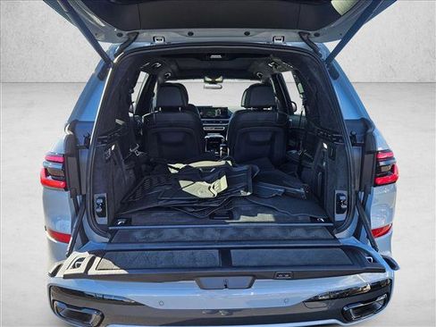 Certified 2025 BMW X7 xDrive40i w/ M Sport Package image 6