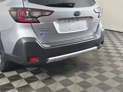 Used 2023 Subaru Outback Limited AWD/4WD image 38