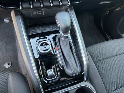 Used 2025 GMC Canyon Elevation AWD/4WD image 36