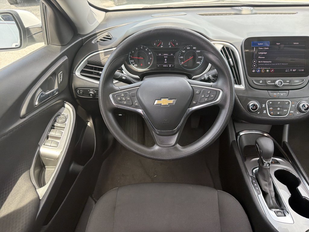 Used 2024 Chevrolet Malibu LT FWD image 15