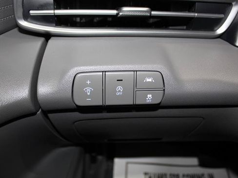 Used 2021 Hyundai Elantra SE FWD image 24