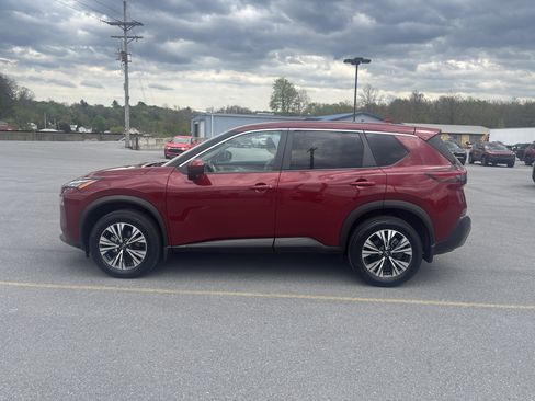 Used 2023 Nissan Rogue SV AWD/4WD image 7