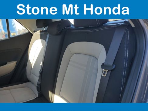 Used 2024 Hyundai Venue SEL image 12