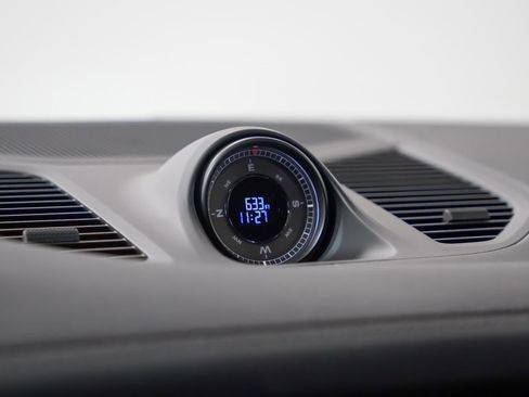 New 2025 Porsche Cayenne Turbo image 29