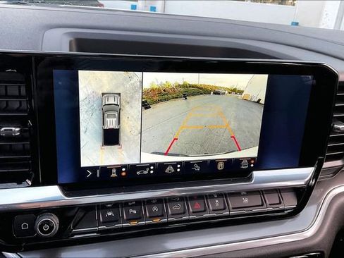 Used 2025 Chevrolet Silverado 1500 High Country image 11